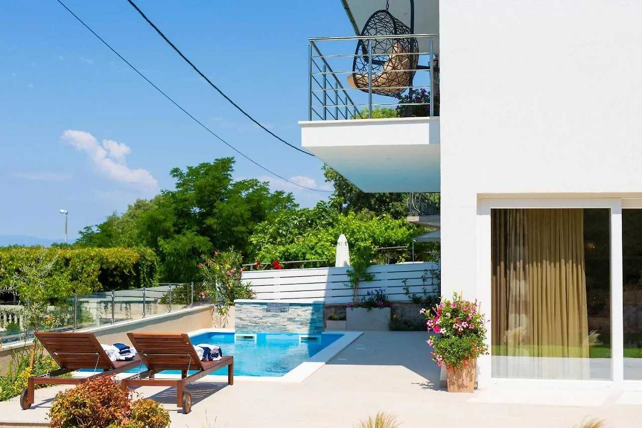 Villa Hedera Dramalj 0*,